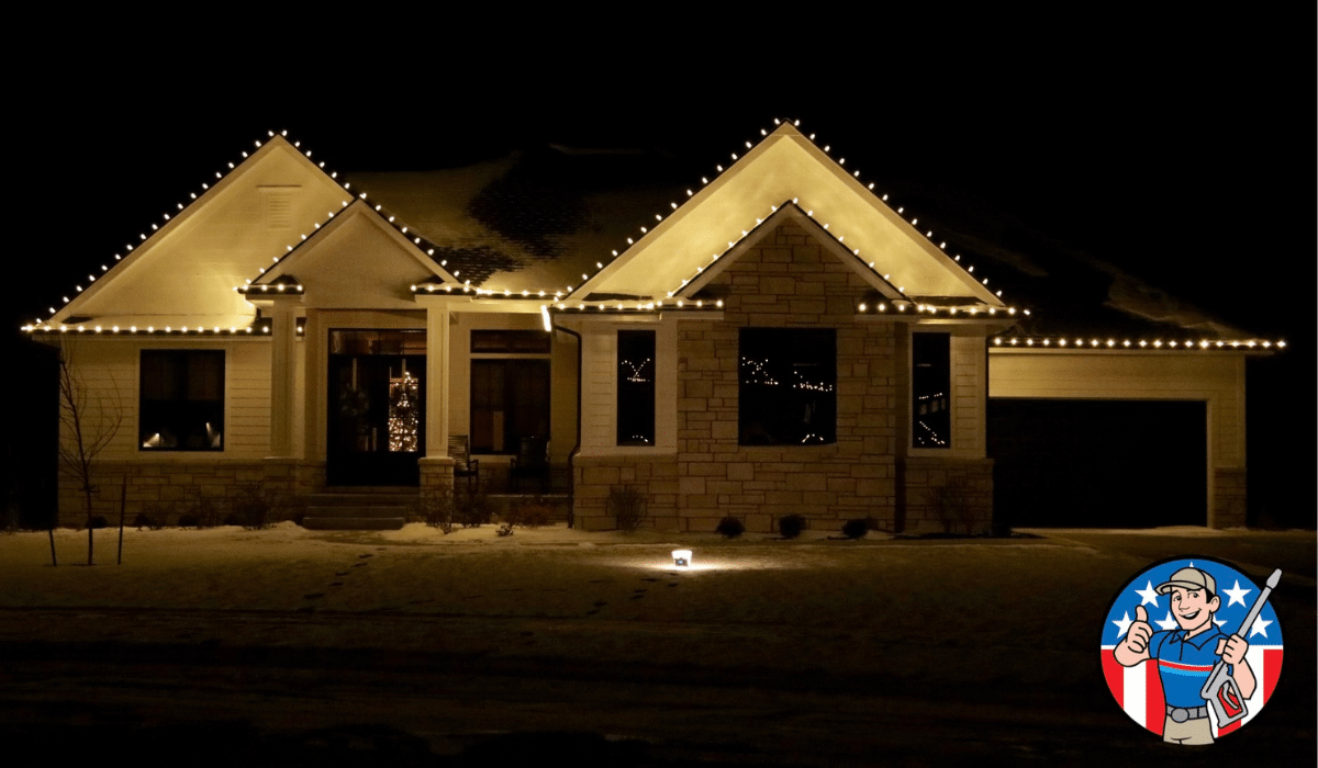 Top Christmas Lighting Services in Des Moines, Iowa